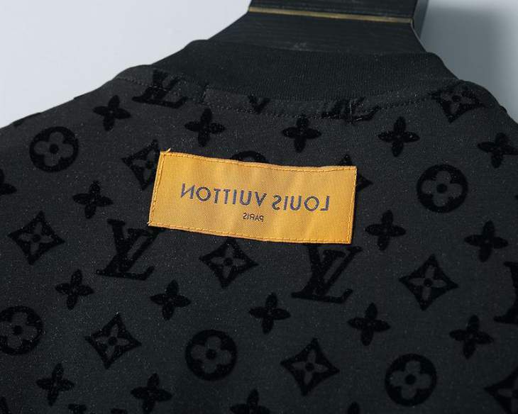 Picture of Louis Vuitton T Shirts Short _SKULVM-3XL14mr31099(LVM-3XL14mr31099)8568